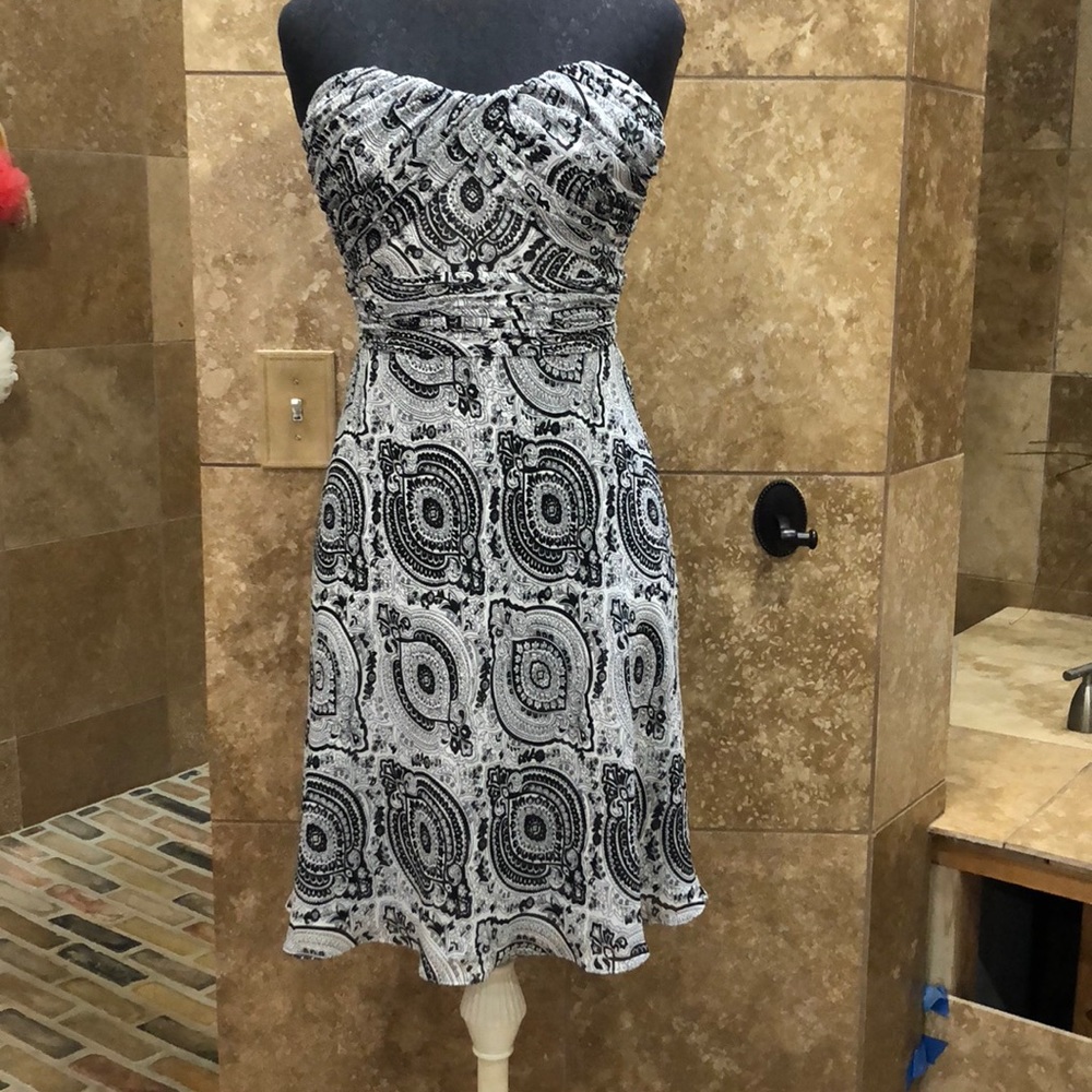 White House Black Market Strapless Dress Size 0
